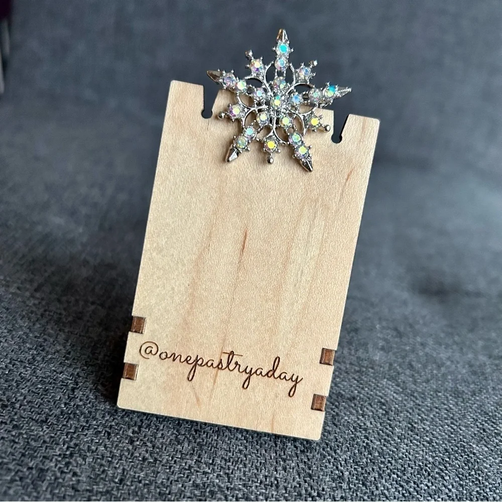 Silver Snowflake Rhinestone Fashion Brooch Pin Borealis